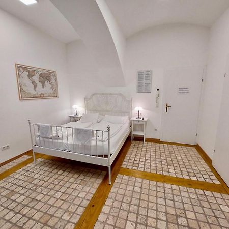 Modern Studios Near City Center Відень Екстер'єр фото
