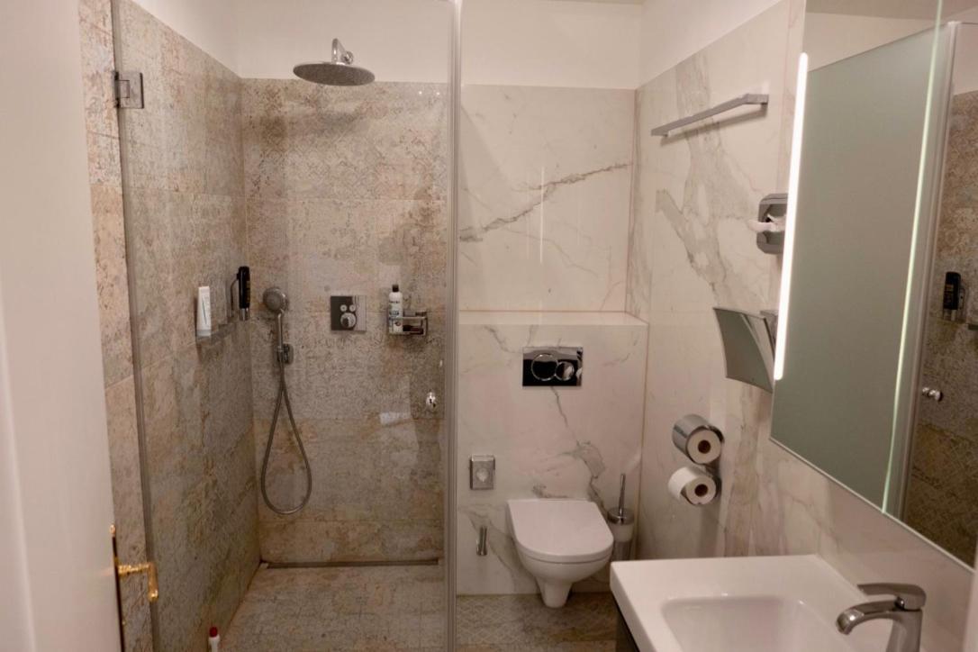 Modern Studios Near City Center Відень Екстер'єр фото