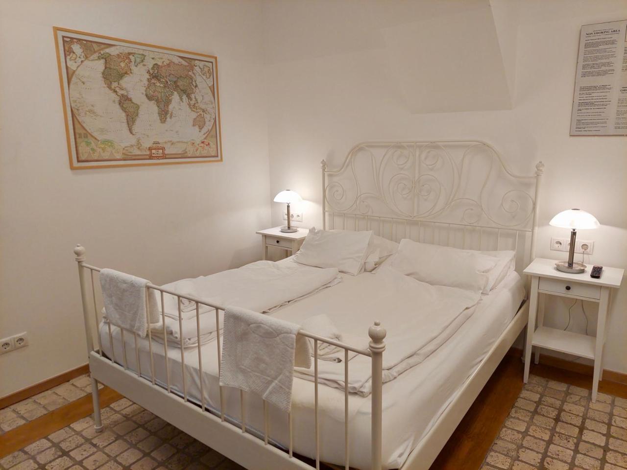 Modern Studios Near City Center Відень Екстер'єр фото