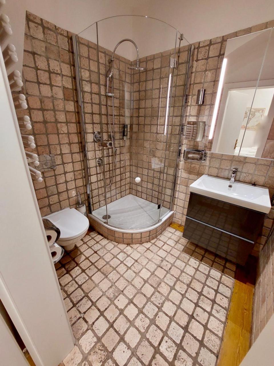 Modern Studios Near City Center Відень Екстер'єр фото